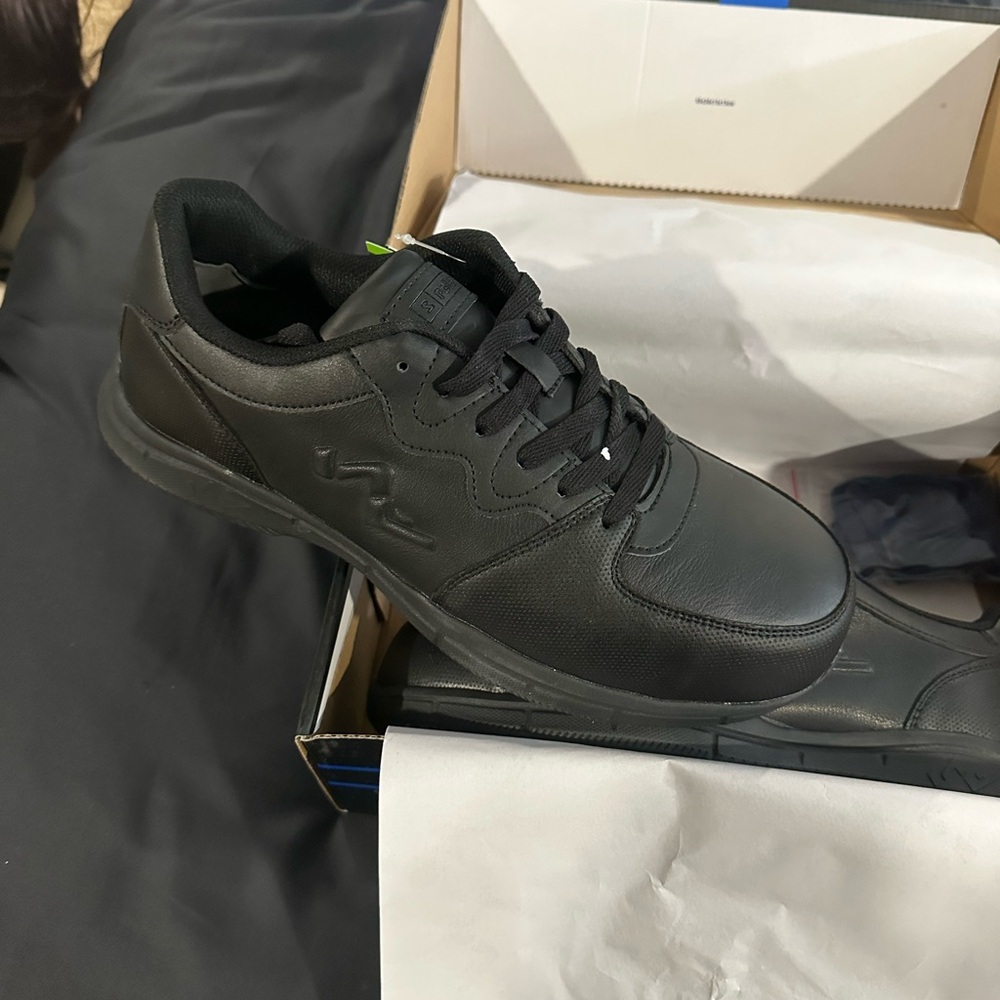 Steel toe shoe - Picture 3 of 4